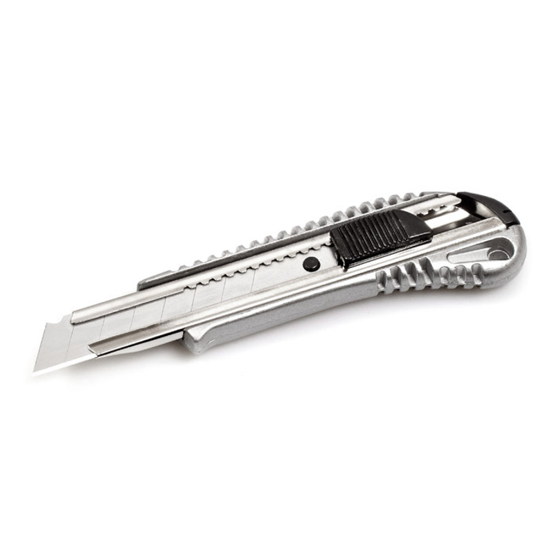 Нож "Монтажник", 18 мм, выдвижное лезвие, алюминиевый корпус (600507) Нож "Монтажник", 18 мм, выдвижное лезвие, алюминиевый корпус (600507)