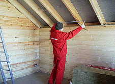 Утепление скатной кровли утеплителем Rockwool Утепление скатной кровли утеплителем Rockwool