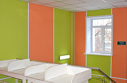 Панели Vekoroom оранжевые и зеленые стена палаты фото